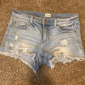 Women’s stretchy shorts